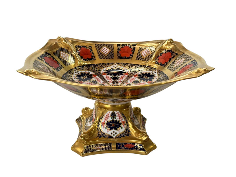 Royal Crown Derby Imari tazza with dolphin quatrefoil base, 30cm across.