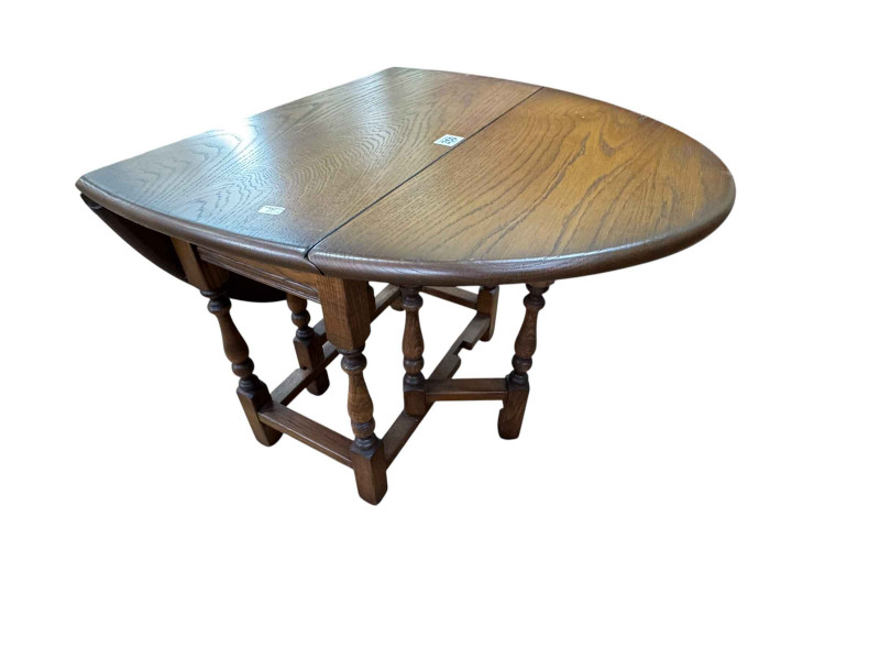Oak gate leg coffee table.