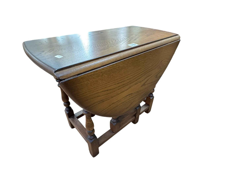 Oak gate leg coffee table.