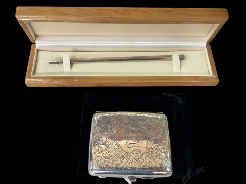 S Mordan silver pen, Birmingham 1905, and silver cigarette case (2).