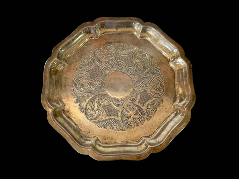 Small silver waiter, Birmingham 1973, 15cm diameter.