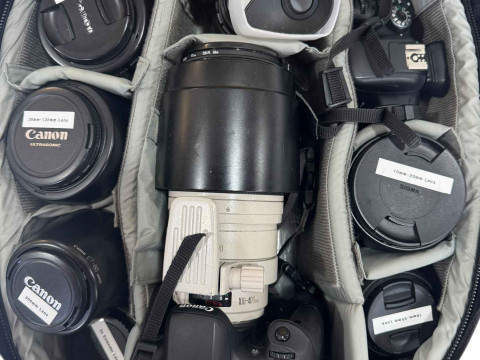 Good collection of camera equipment including two Canon EOS 750D camera's...