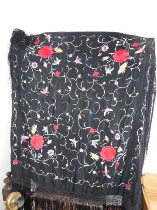 1920's floral decorated shawl.