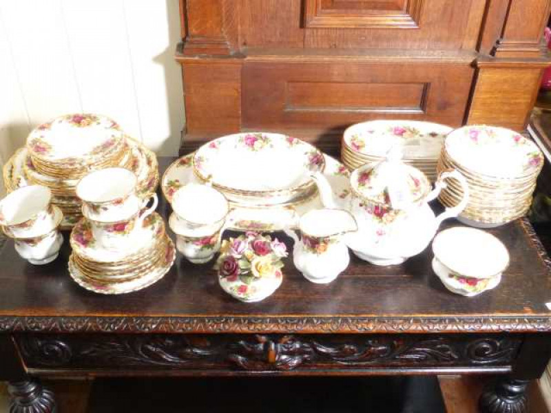 Collection of Royal Albert 'Old Country Roses' tea and dinner wares.