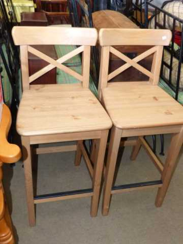Pair beech high stools