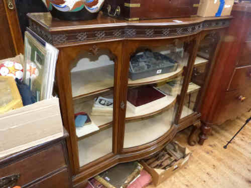 Edwardian mahogany bow front centre china cabinet on cabriole legs