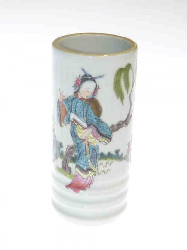 Chinese famille rose bitong brush pot, 14cm high