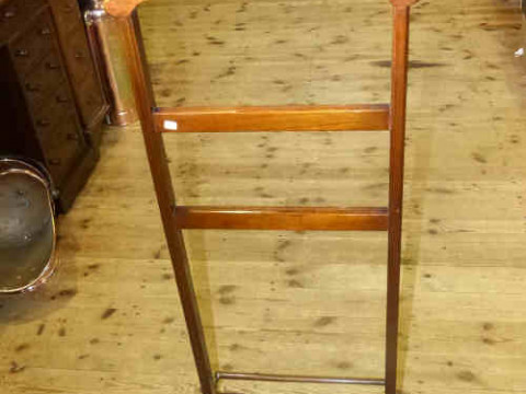 1920's mahogany valet