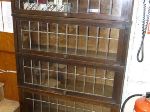 Oak Globe Wernicke leaded door four height stacking bookcase