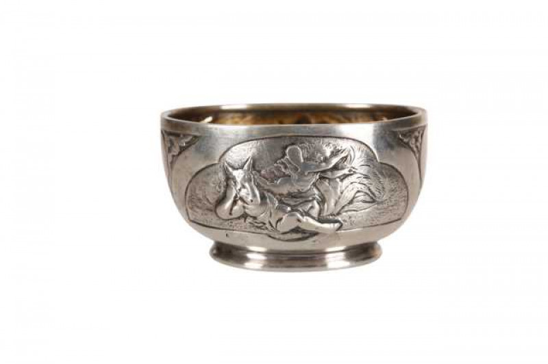 A small Victorian silver bowl, John Newton Mappin, London 1884, oval, embossed with a scene from 'A Midsummer Night's Dream'. Approximately 1.6 troy ozs, 6.5cm