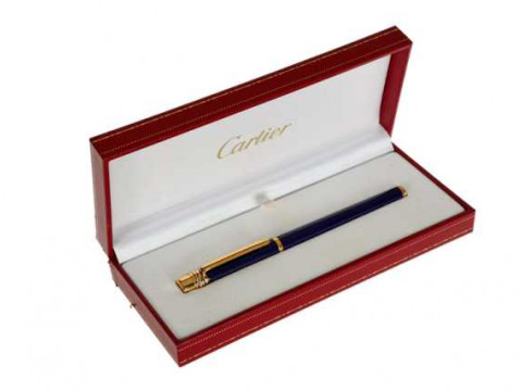 A Cartier fountain pen, with 18 carat gold engraved nib, in a Cartier...