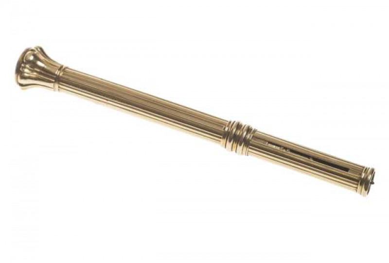 Butler & Co, London, a Victorian propelling pencil, with carved seal terminal and reeded case. Approximately 17 grams, 9cm