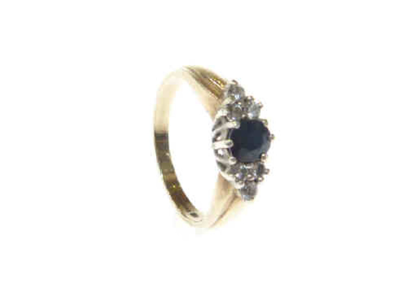 9ct sapphire and diamond ring