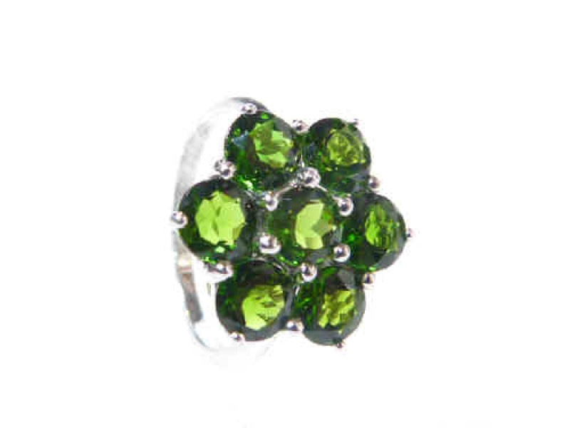9ct white gold green stone cluster ring