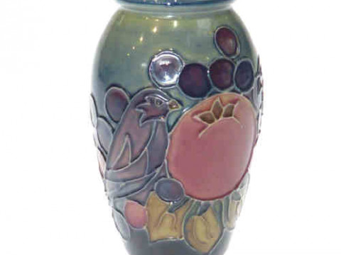 Moorcroft finches vase, 10.5cm