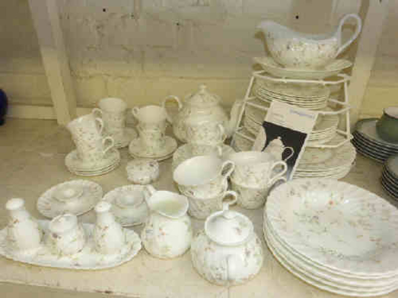 Wedgwood Campion dinner, tea and coffee service