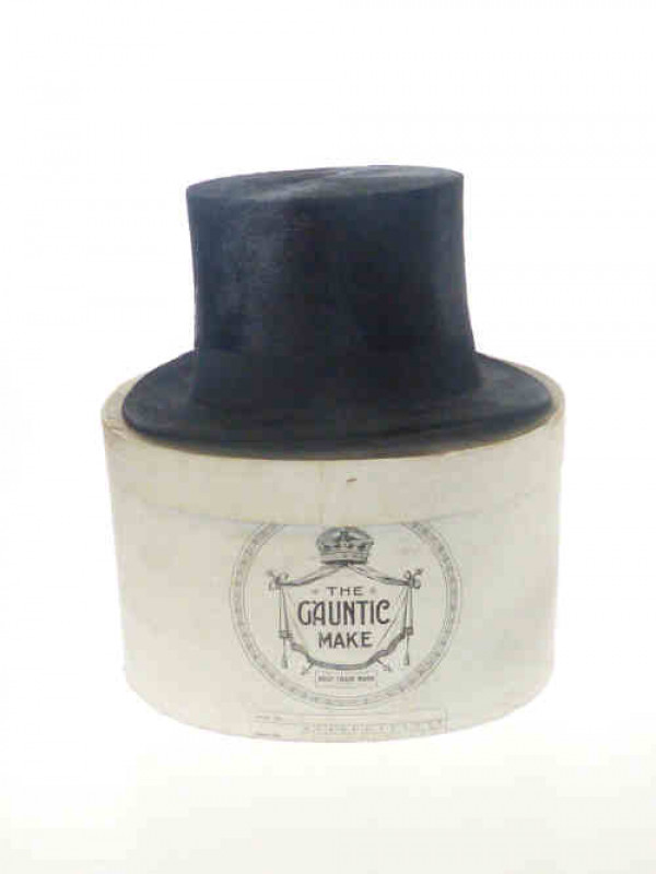 Vintage Gentleman's top hat by G.A. Dunn & Co. Oxford Street, London, Boxed