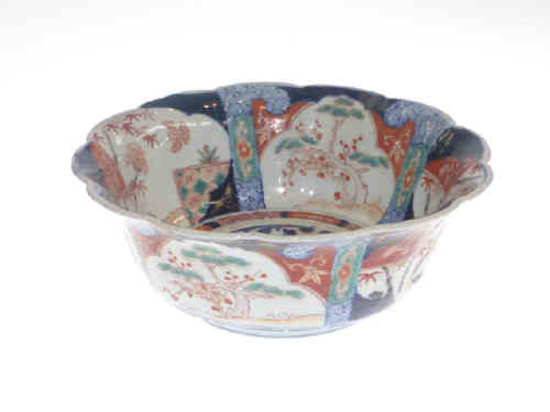 Oriental Imari pattern bowl