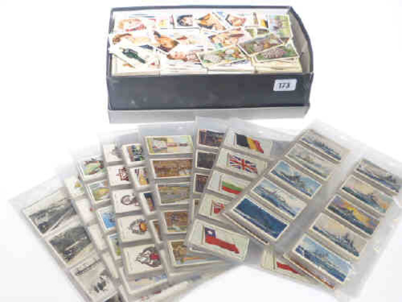 Ten sets and approximately 4000 odd cigarette cards