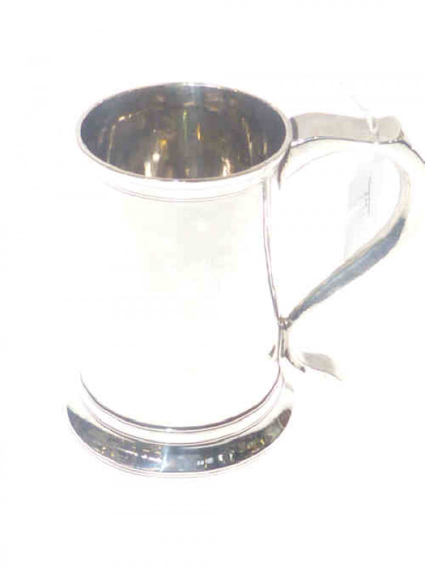 George III silver tankard, John Langlands & John Robertson, Newcastle 1807, bright-cut engraved with a ribbon tied cartouche, monogrammed and initialled, 8.5 troy ozs, 12.5cm