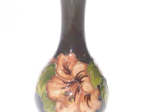 Moorcroft vase in the hibiscus pattern