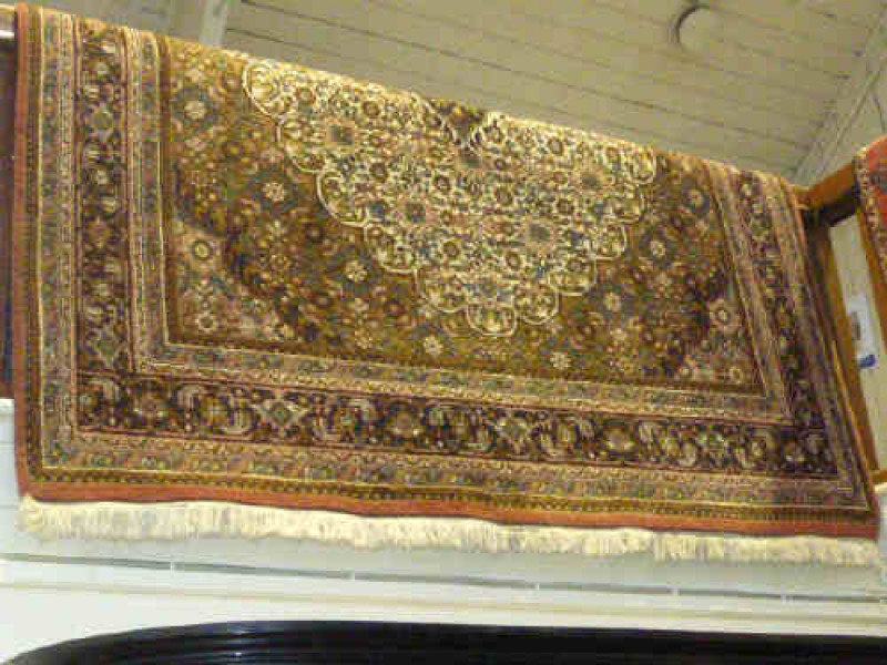 Rose ground Persian design carpet 3.20 x 2.02