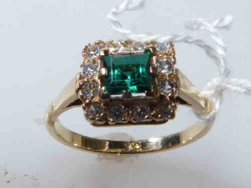 Ring, stamped 9CT