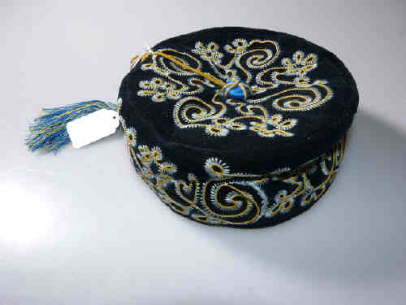 Velvet smokers cap