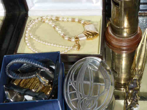 Watches, money box, etc