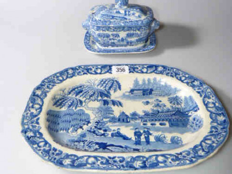 Pearlware blue and white sauce tureen, cover and stand, and ashet (2)