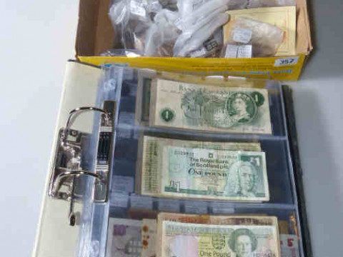 Collection of English and Commonwealth coinage and bank notes