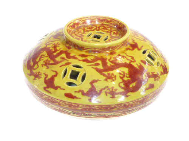 Chinese circular pot pourri and cover decorated with iron red dragons on yellow ground