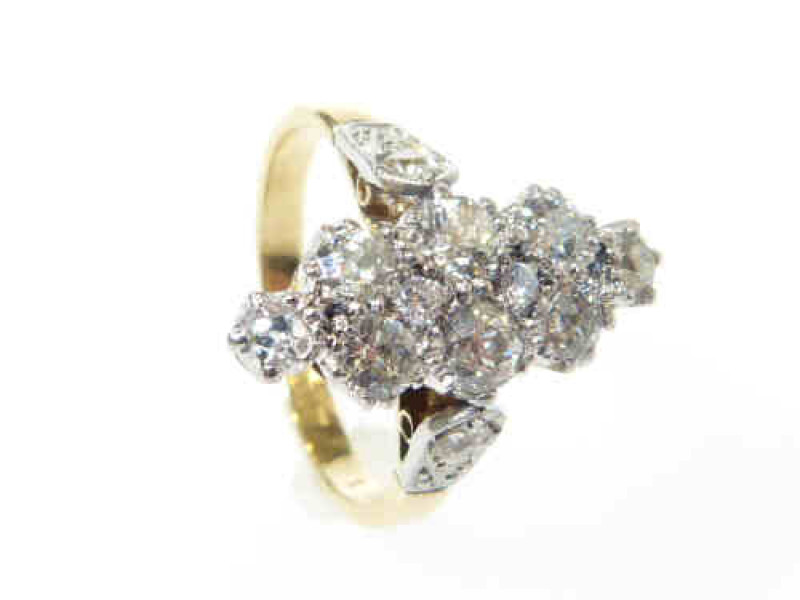 18ct gold diamond cluster ring, approximately 1.2 carats in total, size M