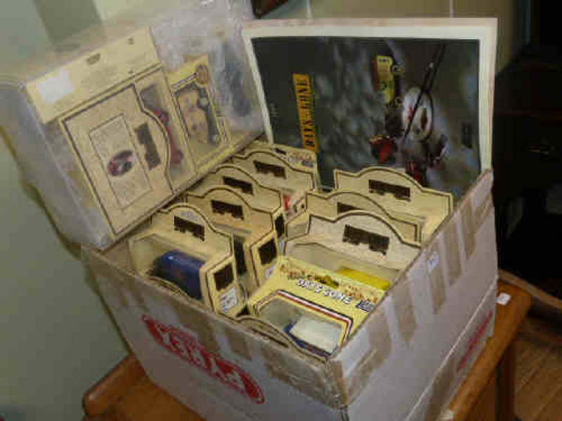 Collection of boxed Lledo vehicles