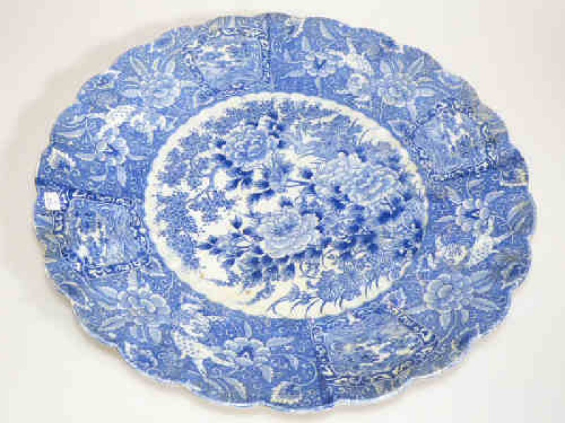 Large Oriental blue and white charger, 46cm diameter