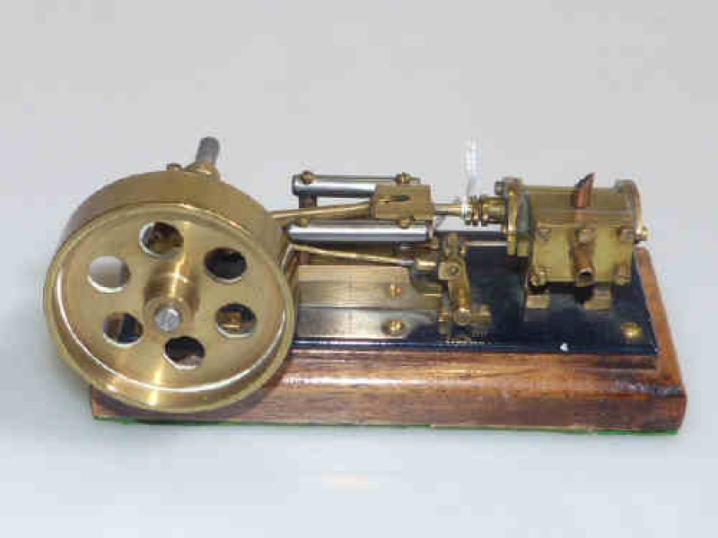 Model steam engine, horizontal single cylinder