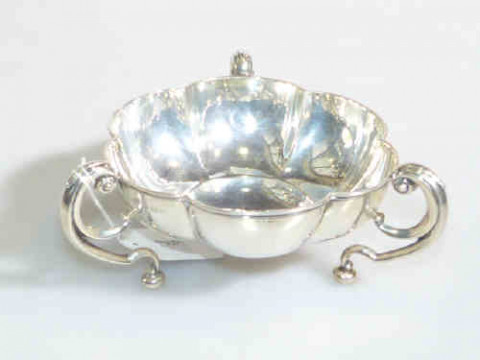 Silver three handled lobed body bon bon dish
