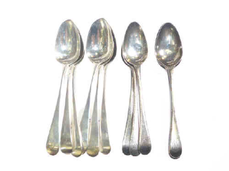 Twelve Georgian silver teaspoons