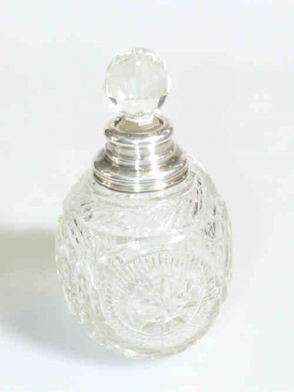 Silver mounted crystal scent bottle