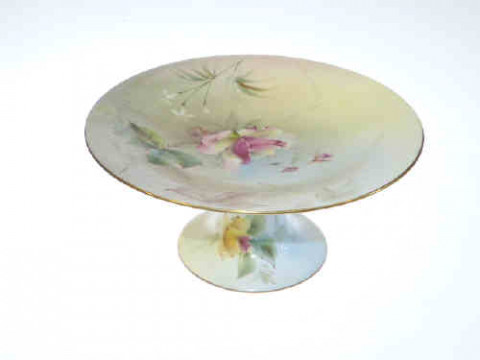 Royal Worcester tazza painted with roses