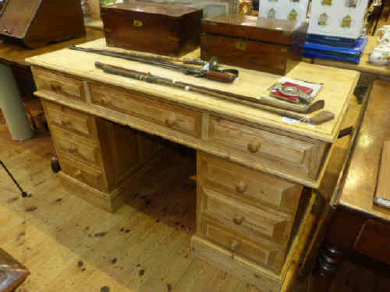 Pine nine drawer pedestal desk