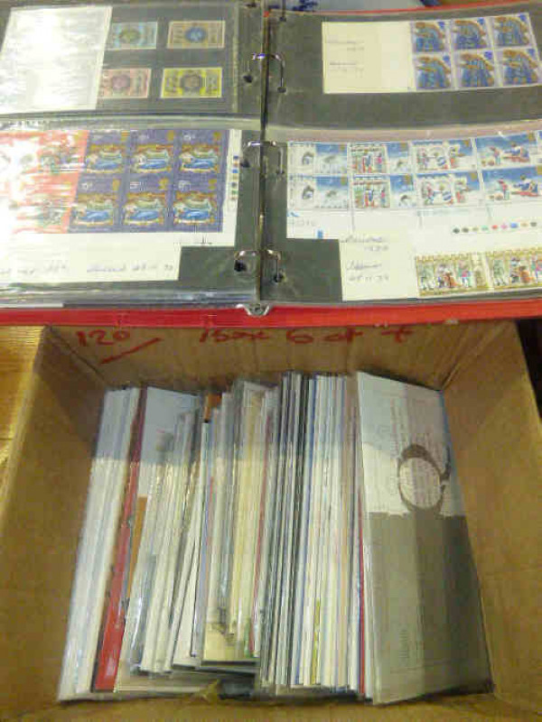 100 plus Great Britain presentation packs, 70's/90's