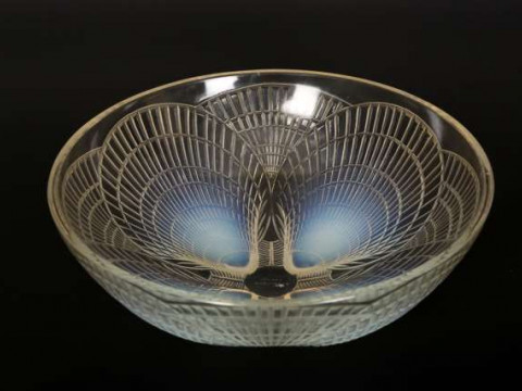 Coquilles', a Lalique opalescent glass bowl, the exterior moulded with...
