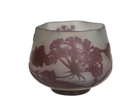 Emile Galle, Nancy, a 'Primeveres' cameo glass vase, c.1906-14, purple...
