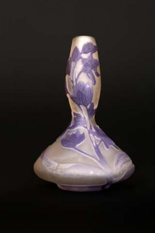 Emile Galle, Nancy, a cameo glass solifleur vase, mauve overlaid with foliage against a clear ground, signed Galle. 10.5cm