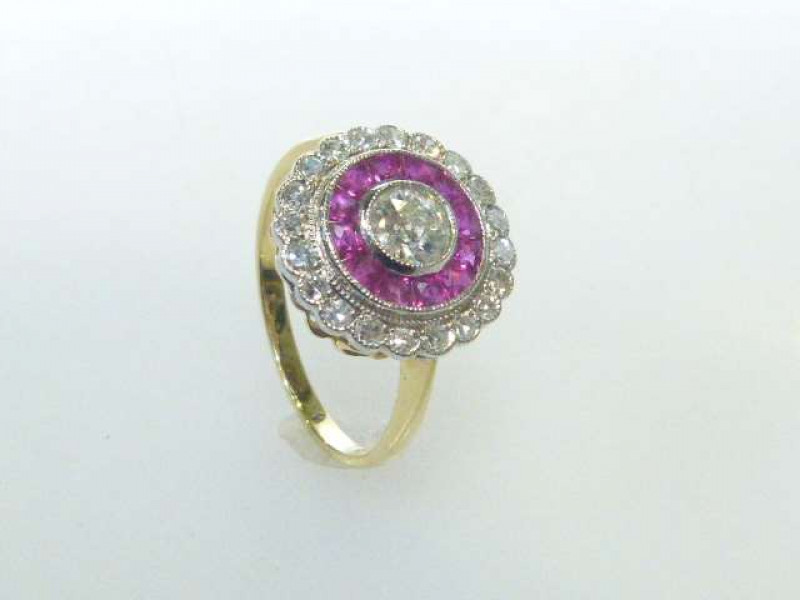 18ct gold, ruby and diamond cluster ring in Art Deco style, stamped 750, size N