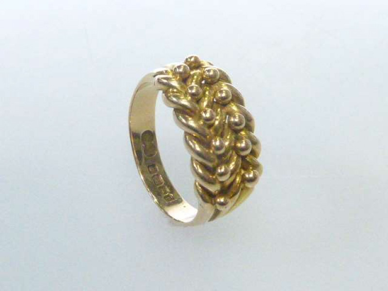 18ct gold gentleman's knot work ring, size R