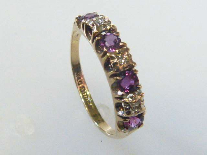 9ct gold ring, set with diamonds and spinels, hallmarked, size O