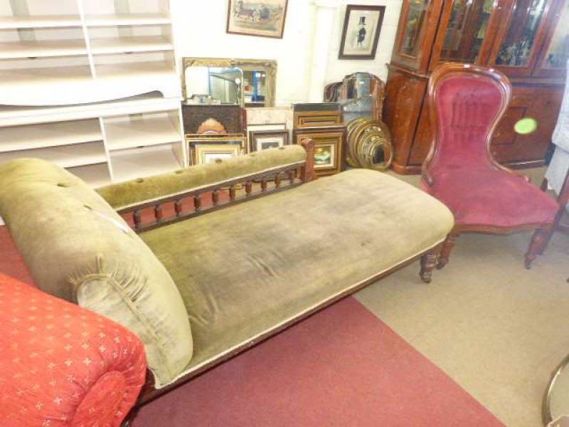 Victorian turned leg chaise longue and spoon back nursing chair (2)