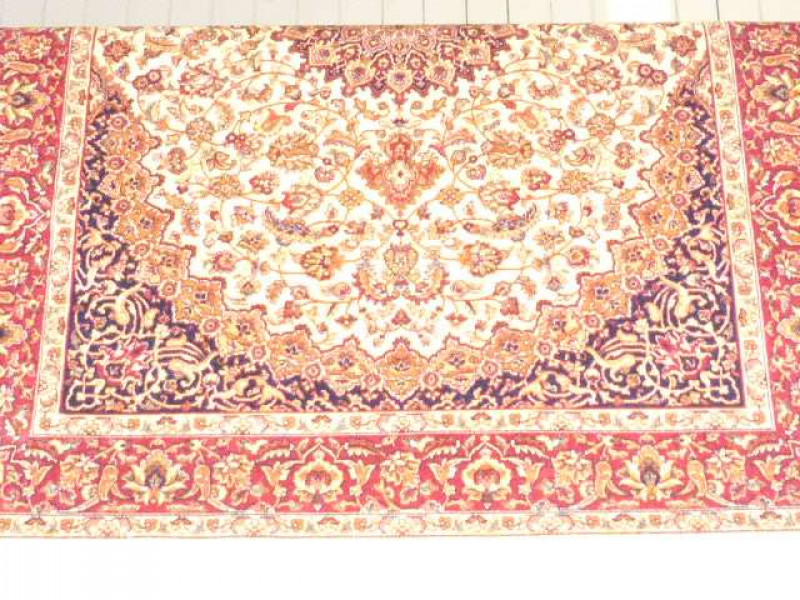 Beige ground Keshan carpet 1.90 x 1.40